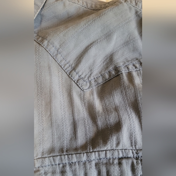 Aeropastale oversized button down or free with purchase of 25$ or above - Picture 5 of 7